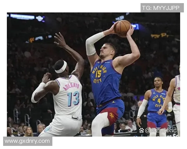 快船主场大胜灰熊，率先晋级西部半决赛